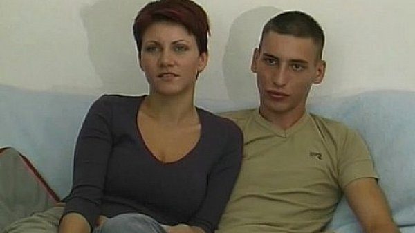 Young amateur couple fisrt blowjob on camera