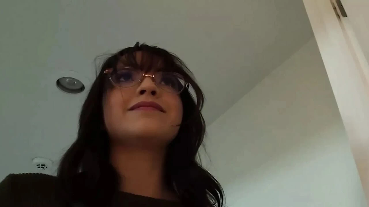 Back Room Casting Couch – Honey Ass Fucked For The 1st Time!