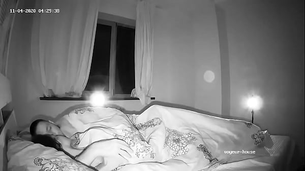 Amateur Couple Makes Romantic Hardcore Action